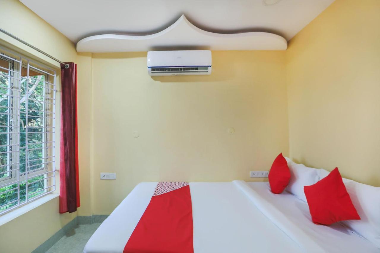 Oyo 62042 Niloy Guest House Jādabpur Εξωτερικό φωτογραφία
