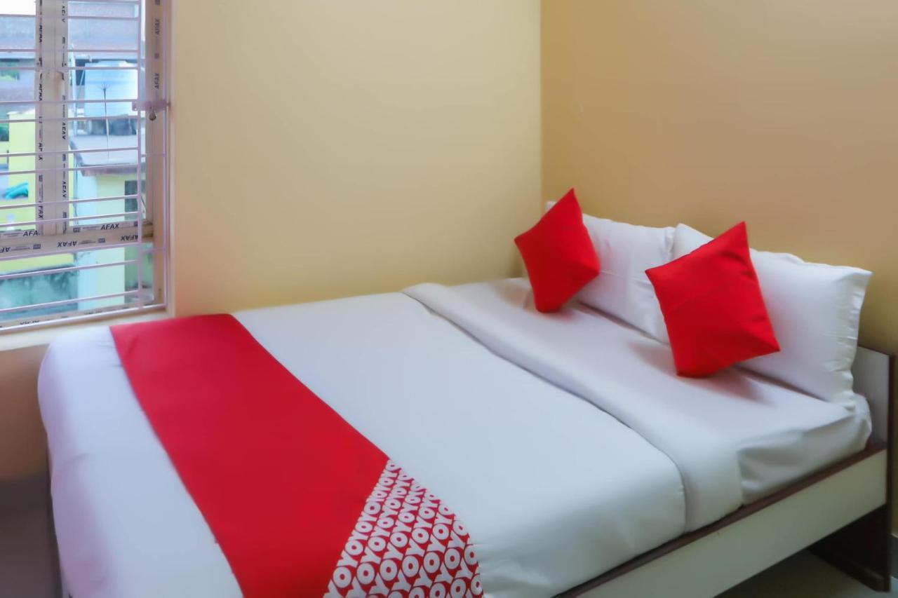 Oyo 62042 Niloy Guest House Jādabpur Εξωτερικό φωτογραφία