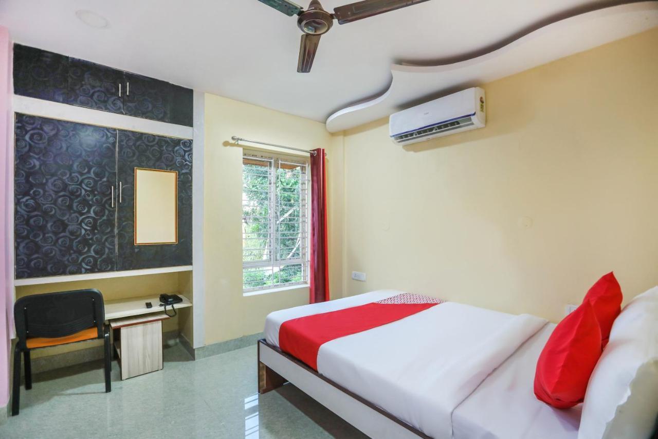 Oyo 62042 Niloy Guest House Jādabpur Εξωτερικό φωτογραφία